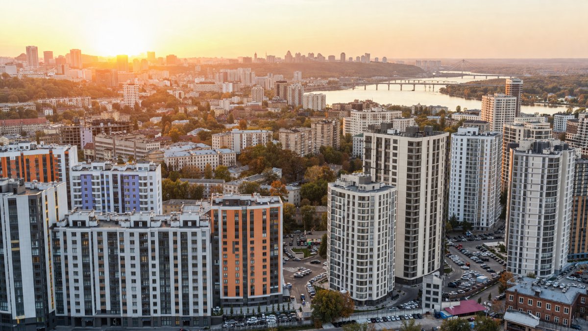 Які фактори найбільше впливають на ціни квартир у Києві